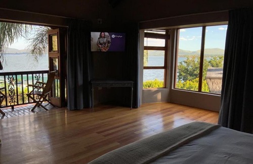 Kosmos House | Marina Views Guesthouse
