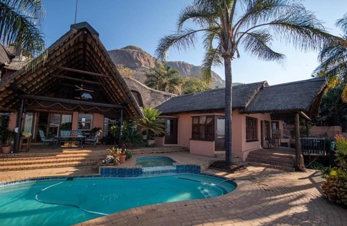 Kosmos House | Marina Views Guesthouse