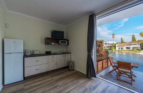 Muizenberg Apartment | Marina Views