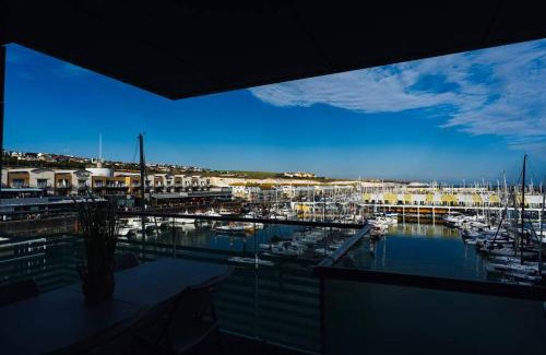 Seafront Apartment | Marina with a view/2 bd flat