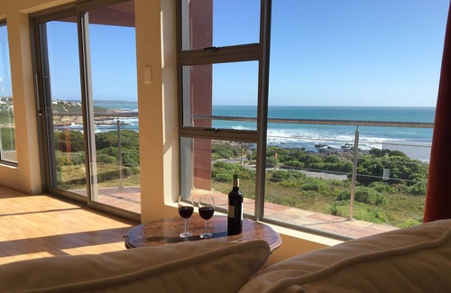 De Kelders House | Marine 5 Guesthouse