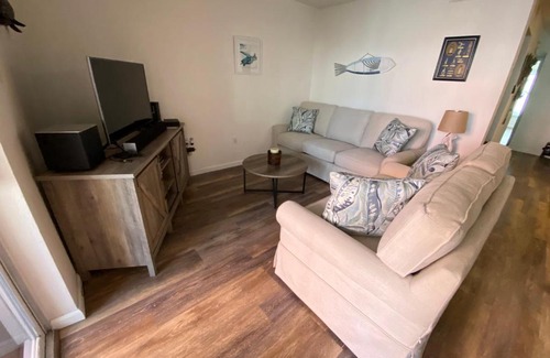 Bayview Apartment | Marine Cottage Beach