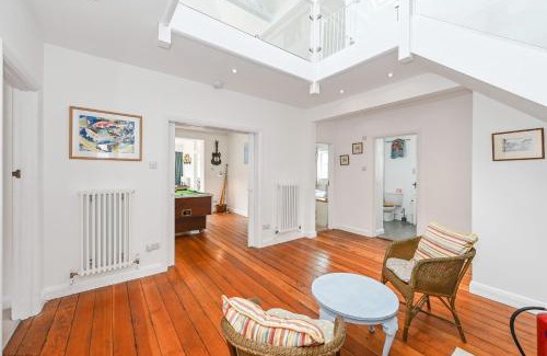 East Wittering House | Marine House by inspirestays-com