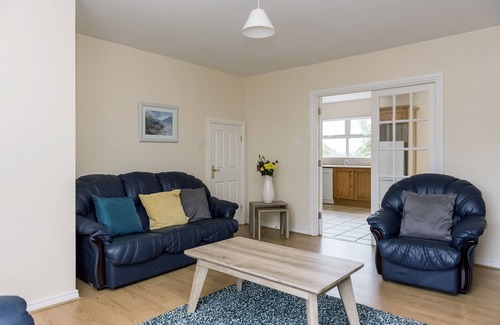 Bundoran House | Marine View Three Bedroom Townhouse