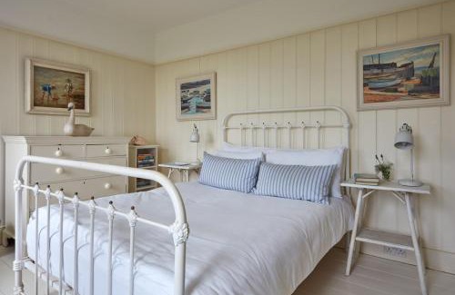 Deal House | Mariner's Cottage - on Kingsdown beach