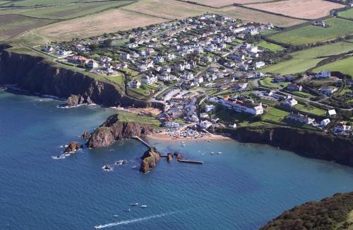 Hope-Cove House | Mariners Rest - Uk44498