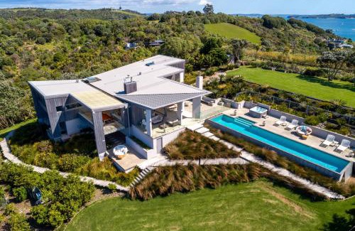 Matiatia Bay Cabin | Marino Ridge