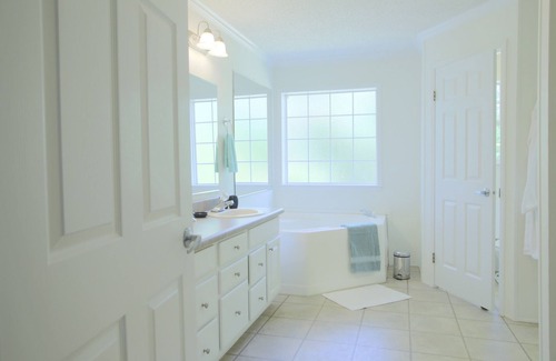 Pineville House | Marion House Luxurious ,Wedding Destination ,Driving Range,Swimming ,fishing