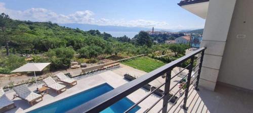 Vrbnik Apartment | Mariosa 2