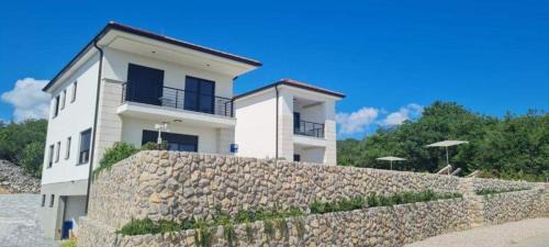 Vrbnik Apartment | Mariosa 2
