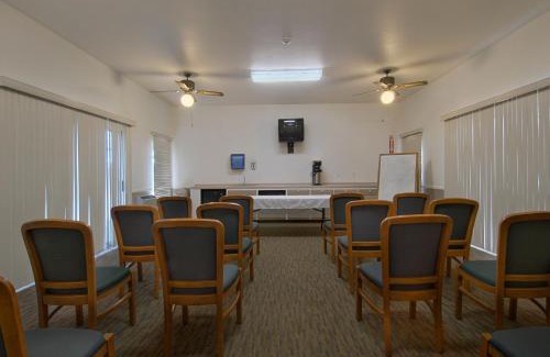 Victorville Hotel | Mariposa Inn