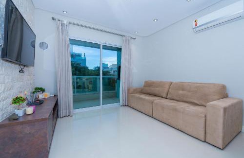 Ze Amandio Apartment | Mariscal Beach 101 - Lindo Apartamento 02 quartos - Acomoda até 06 pessoas - À poucos metros da praia de Mariscal - (Consultar serviços de roupa de cama e banho)