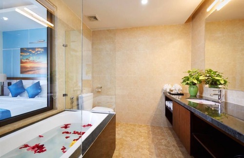 Hoang Hoa Hotel | Marissa Hai Tien Hotel & Spa