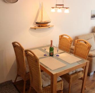Dorumer Neufeld Apartment | Maritime Ferienwohnung in Strandnähe