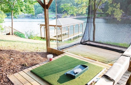 Northport House | Maritime Retreat (Lake T) | Huge Dock & Games!