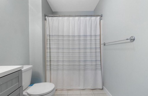 Pine Knoll Shores House | Maritime West