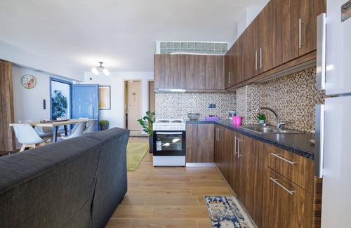 Myrtea House | Maritinas Stone Apartment On The Beach
