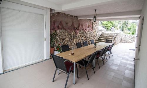 Molunat Apartment | Marivo Guest House