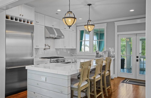 Oriental House | Marker 71 - Coastal living at its' finest!