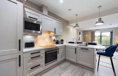 Belfast Apartment | Marlborough Apartment on Lisburn Road by Lesley