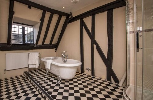 Woodstock Bed & Breakfast | Marlborough Arms Hotel