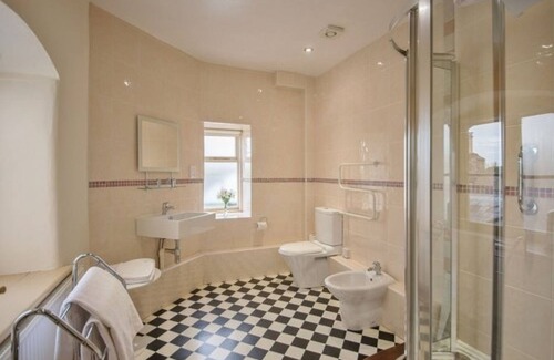 Woodstock Bed & Breakfast | Marlborough Arms Hotel