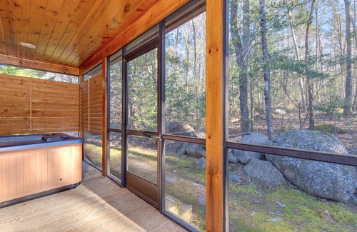 Gatlinburg - Pigeon Forge Cabin | Marlene's Hideaway by Jackson Mountain Rentals