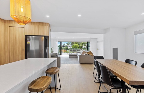 Long Beach House | Marlie’s at Long Beach (Pet Friendly)