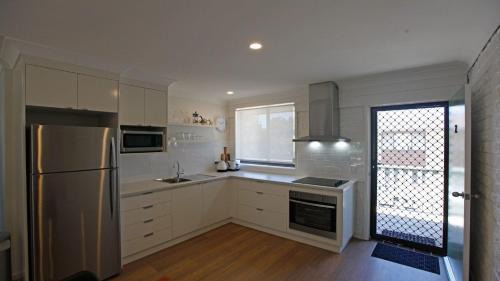 Bermagui House | Marlin Waters Unit 2 walk to beach and river Bermagui