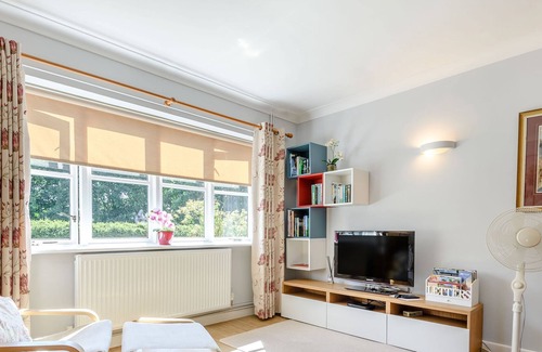 Swaffham Cottage | MARLOW, romantic, country holiday cottage, with a garden in Swaffham