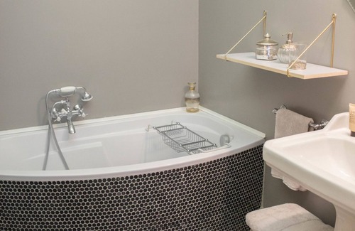 Centre Bed & Breakfast | Marnie et Mister H