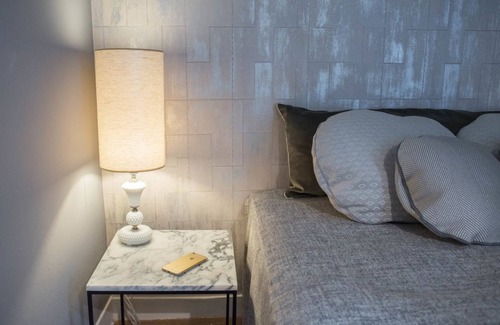 Centre Bed & Breakfast | Marnie et Mister H