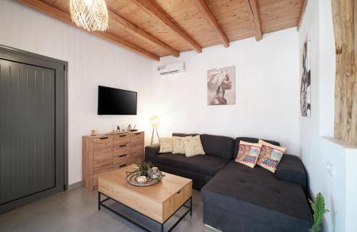 Kithnos House | Marnik Suites