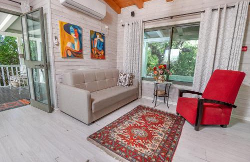 Kahal Cabin | Marom Romance