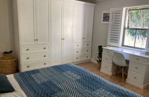 Constantia Apartment | Maroon Belles