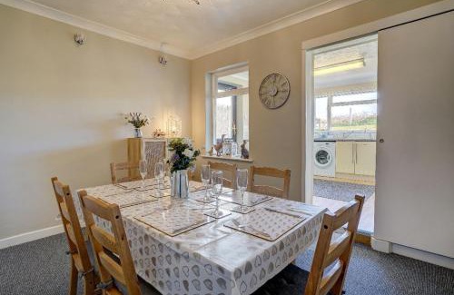 Winterton-on-Sea House | Marrams View by Winterton Cottages