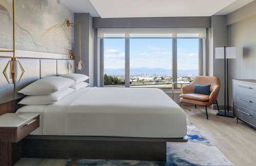 Aurora Hotel | Marriott Denver Airport at Gateway Park