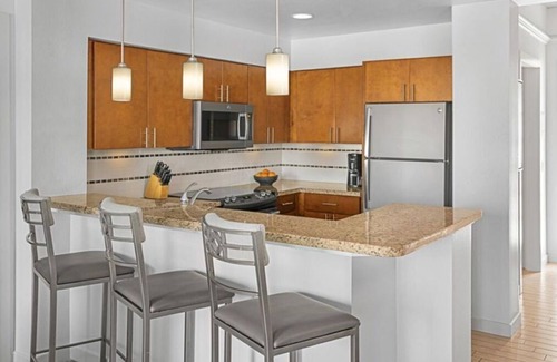 Palm Desert Resort | MARRIOTT DESERT SPRINGS VILLAS II- ONE BEDROOM + Kitchen + Living Room SLEEPS 4