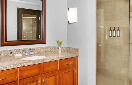 Palm Desert Resort | MARRIOTT DESERT SPRINGS VILLAS II- ONE BEDROOM + Kitchen + Living Room SLEEPS 4