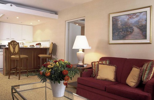 Inner City Budapest Hotel | Marriott Executive Apartments Millennium Court
