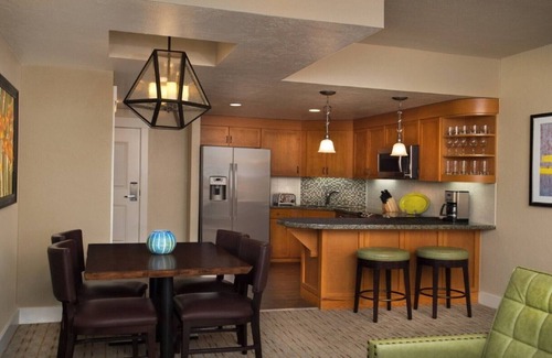 South Lake Tahoe Resort | Marriott Grand Residence Club, Lake Tahoe 2 Bedroom Residence (3 Baths)