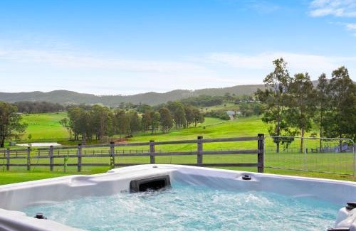 Pokolbin House | Marrowbone Mountain Views