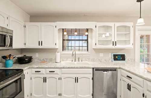 Brunswick House | Marsh Front Cottage | 3 Bed, 2.5 Bath
