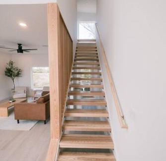 St. Augustine House | Marsh View - Modern Getaway - Mins from Downtown