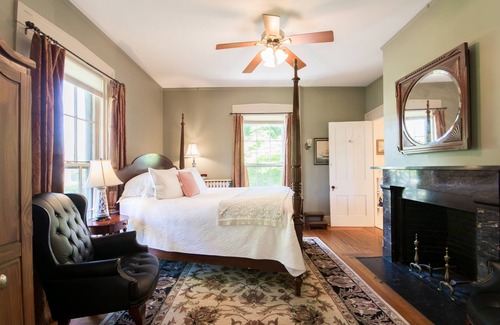 Top of the Hill Bed & Breakfast | Marshall Slocum Inn