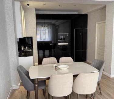 Sumqayit Apartment | Mart's 3 room apartment