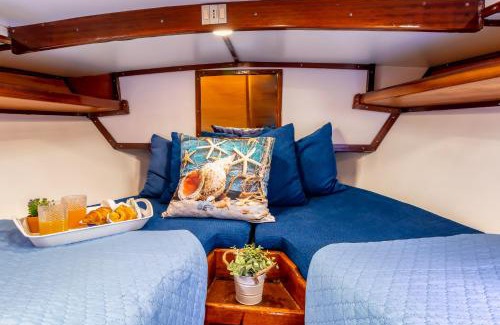 Castelsardo Boat Rental | Marta Boat B&B