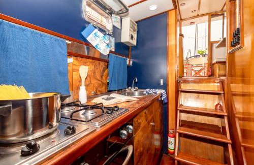 Castelsardo Boat Rental | Marta Boat B&B