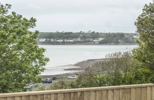 Pembroke Dock House | Martello View - 3 Bedroom - Llanreath