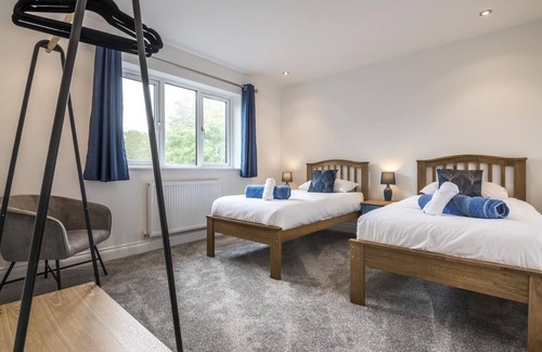 Pembroke Dock House | Martello View - 3 Bedroom Holiday Home - Llanreath